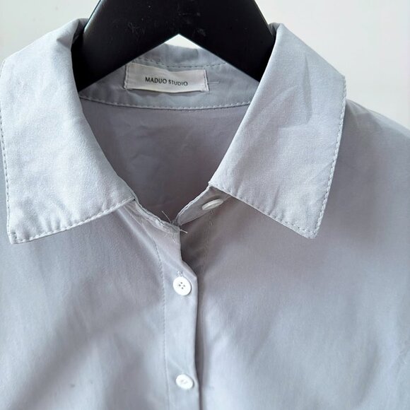 Women Minimalist Button-Up Shirt - Picture 2 of 4